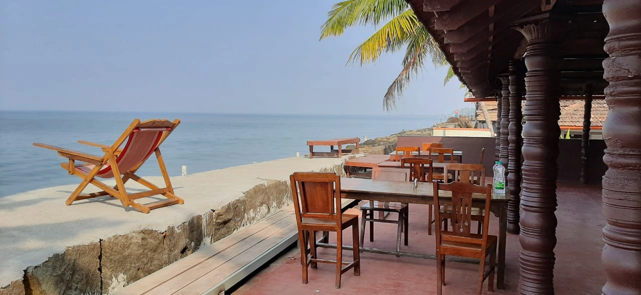 heritage wing sea facing deck (1)